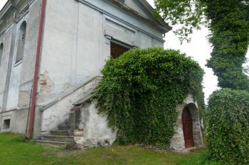 Vchody do kaple a sklepení (© Jaroslav Šefčík, 05/2009)