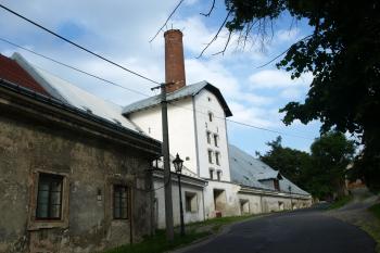 budova renesančního pivovaru a novější sladovny ( © Milan Caha 06/2010)