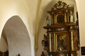 hlavní oltář s  barokním obrazem sv. Vavřince ( © Milan Caha 06/2009)