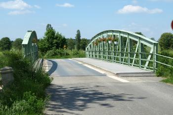  ( © Milan Caha 06/2009)