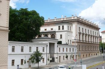 pohled na Besední dům od hotelu Internacional Brno ( © Jan P. Štěpánek 06/2009)