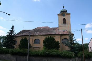 Kostel od jihu ( © Ivan Grisa 06/2009)