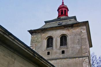 kostel sv. Bartoloměje se zvonicí 20.4.12 (© Václav Kubeš, 04/2012)