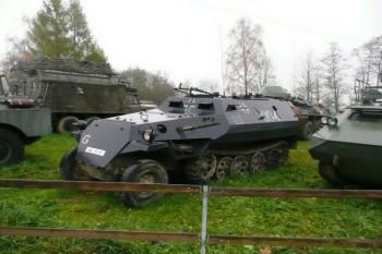 obrněné bojové vozidlo německé armády z doby 2. světové války ( © Jan P. Štěpánek 10/2008)