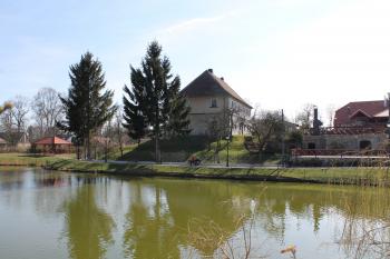 tvrz Dašice (© Vlastislav Mareček, 03/2016)