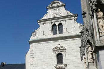 jižní průčelí kaple sv. Anny ( © Jan P. Štěpánek 04/2009)