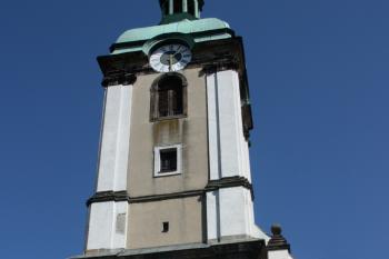 Věž od západu ( © Ivan Grisa 04/2010)