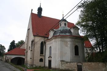 Kostel od jihu ( © Ivan Grisa 06/2009)