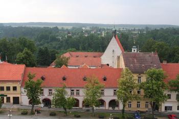 Klášter z věže děkanského kostela sv. Matěje ( © Ivan Grisa 06/2009)