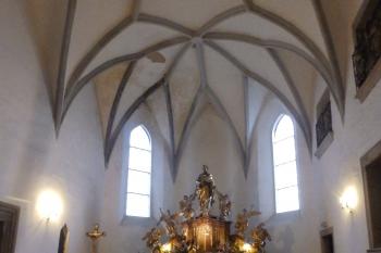 Pohled do presbytáře (© Johannes Cladis, 01/2019)
