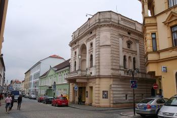 Divadlo z Pražské ulice ( © Ivan Grisa 06/2009)
