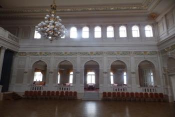 Boční stěna velkého sálu (© Johannes Cladis, 10/2014)