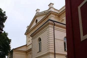 Zadní průčelí ( © Ivan Grisa 06/2009)