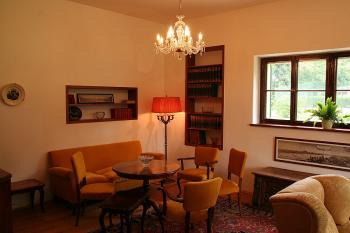 Východní část společenských prostor vily ( © Ivan Grisa 06/2009)