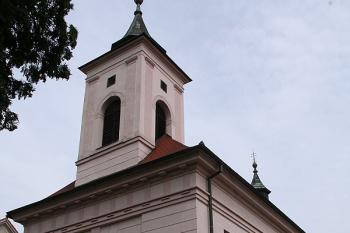 Kostel od jihozápadu ( © Ivan Grisa 06/2009)