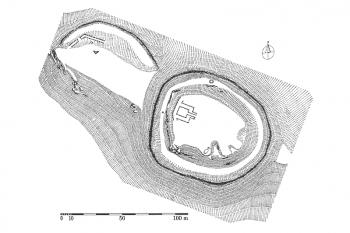 Půdorysné zaměření (© P. Kouřil, D. Prix, M. Wihoda: Hrady českého Slezska, AÚ AV ČR Brno, 2000, str. 265, obr. 176)
