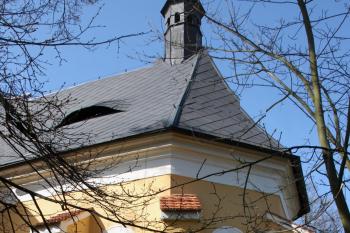 Prebytář od jihovýchodu ( © Ivan Grisa 04/2010)
