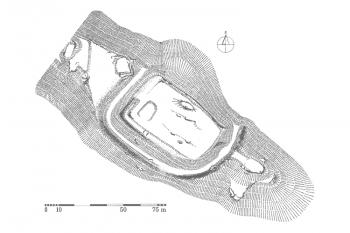 Půdorysné zaměřwní (© P. Kouřil, D. Prix, M. Wihoda: Hrady českého Slezska, AÚ AV ČR Brno, 2000, str. 395. obr. 283)