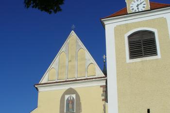 Benešov - zvonice u kostela sv. Mikuláše (© Pavel Jarý, 13.08.2008)