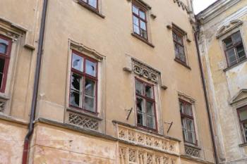 vstupní část tzv. starého konventu - bývalého klášterního hradu ( © Jan P. Štěpánek 07/2009)