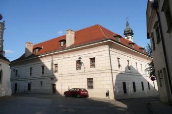 bývalá jezuitská kolej a gymnázium na Jezuitském náměstí ( © Jan P. Štěpánek 07/2009)