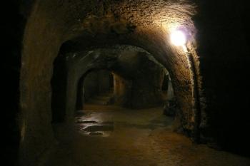 interiér chodeb znojemského podzemí ( © Jan P. Štěpánek 07/2009)