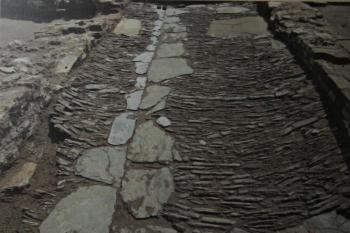 Základy bratrské školy při archeologický průzkum (© Luděk Vláčil, 01/2015)