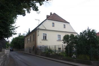Bývalá fara jižně od kostela ( © Ivan Grisa 07/2009)
