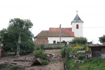 Kostel od severu ( © Ivan Grisa 07/2009)