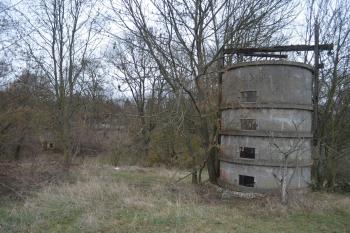 Zajímavý objekt nad rybníkem ( © Jiří Čížek 03/2019)