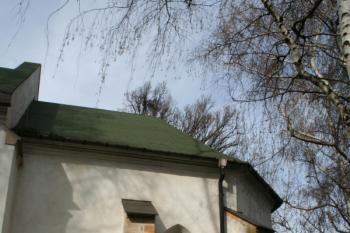 Presbytář od jihu ( © Ivan Grisa 03/2008)