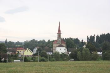 Kostel od severu ( © Ivan Grisa 08/2009)