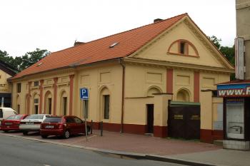 bývalá synagoga v Uhříněvsi ( © Milan Caha 07/2009)