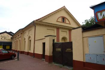 bývalá synagoga v Uhříněvsi ( © Milan Caha 07/2009)