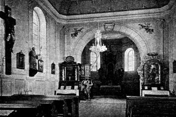 interiér kostela na počátku 20. století (© Antonín Podlaha: Posvátná místa království Českého; Díl 3., Vikariáty: Kralovický, Vlašimský a Zbraslavský, Dědictví sv. Jana Nepomuckého, Praha 1909)