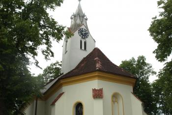 presbytář kostela ( © Milan Caha 07/2009)