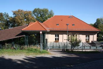 Horní stanice od jihu ( © Ivan Grisa 10/2011)