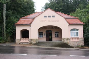 Dolní stanice od železniční zastávky ( © Ivan Grisa 07/2009)