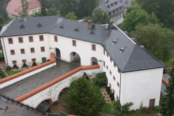 Branský dům z vyhlídkové věže ( © Ivan Grisa 07/2009)