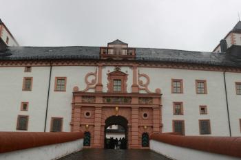Severní průčelí od branského domu ( © Ivan Grisa 07/2009)