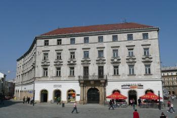 hlavní průčelí Salmova paláce na Horním náměstí ( © Jan P. Štěpánek 04/2009)