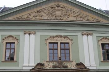 Olomouc - Tereziánská zbrojnice - hlavní vstup z Biskupského náměstí (© Ivo Rozehnal, 09/2011)