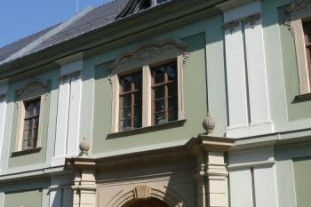 jižní vstup ( © Jan P. Štěpánek 04/2009)