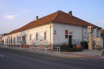 Libušská čp. 1  (© Matěj Kadlec, 03/2007)