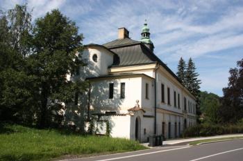Zámek od severovýchodu ( © Ivan Grisa 07/2009)