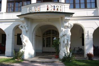 Jižní portál ( © Ivan Grisa 07/2009)