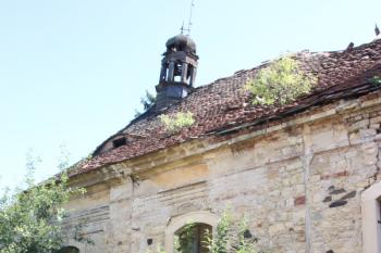 Loď a presbytář od západu ( © Ivan Grisa 08/2009)