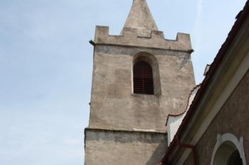 Věž od západu ( © Ivan Grisa 07/2009)