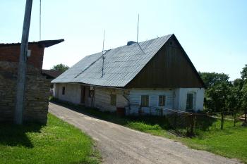 jeden ze zachovalých židovských domků ( © Milan Caha 08/2009)