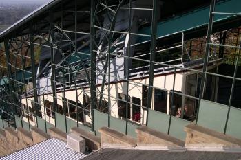 Vůz v horní stanici: pohled zvenčí ( © Ivan Grisa 05/2005)